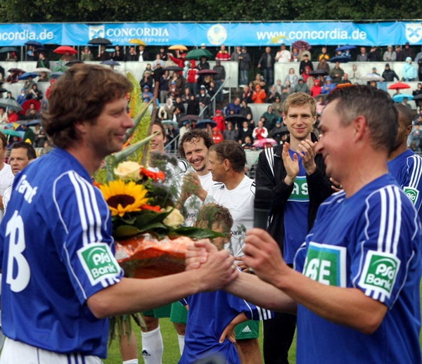 Mertesacker Pocher Lahm   132.jpg - Foto: Stefan Kamer